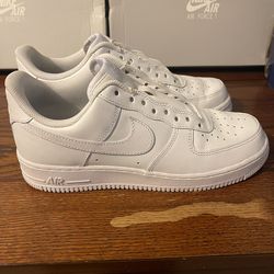 Men. Airforce 1s White 8.5