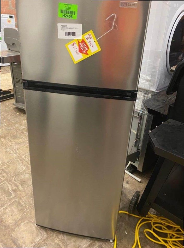 VISSANI MDFF7SS 7.1 cu. ft. Top Freezer Refrigerator S 7D