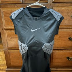 Nike Men’s Pro Hyperstrong Sleeveless Football Shirt