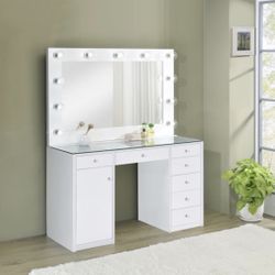 7 Drawer Glass Too Vanity With Lighting In White