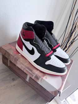 Jordan 1 black toe reimagined size 11 brand new