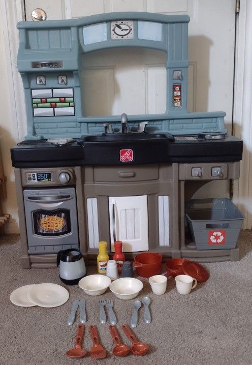 Step 2 play kitchen