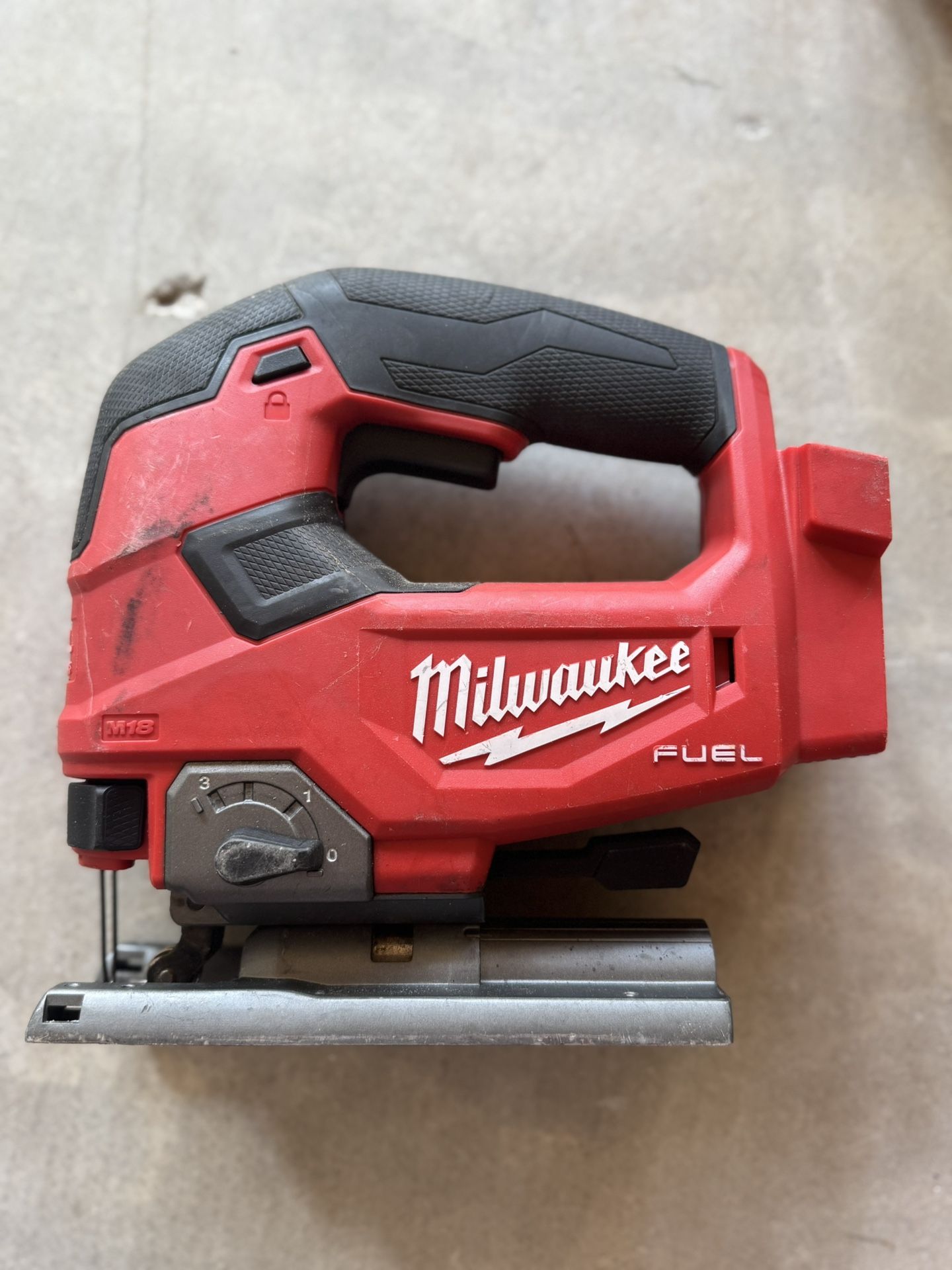 milwaukee JIG SAW 18V