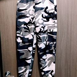 Camo cargo pants for ladies or juniors Serious Buyers Only 