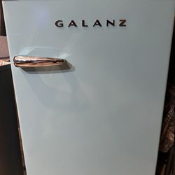 Galanz Mini Fridge