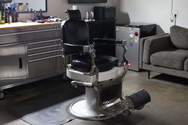 Koken Barber Chair