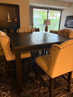 Counter Height Dining Table with 4 chairs