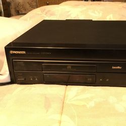 Pioneer Laser Disc/CD Player With Remote