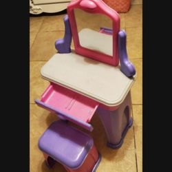 Girls Small Vanity
