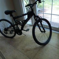 Boys Bike, Needs Back Tire,N Clean.I Can Put New Back Tire On 4  U. 20$ Is My Lowest Price, I Will Work With You 