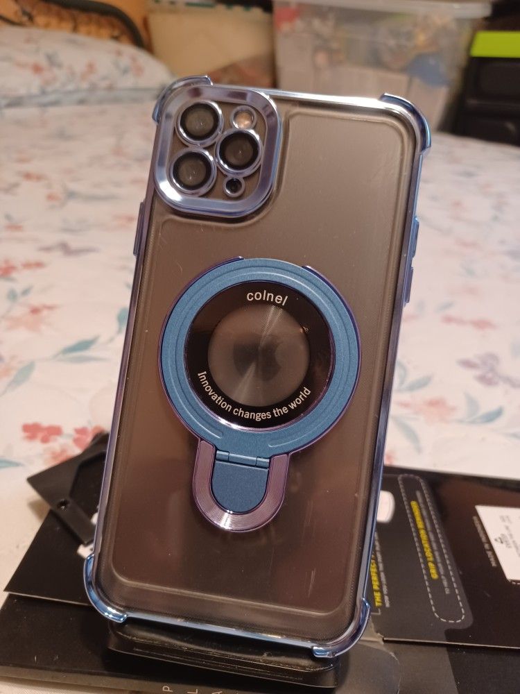 3 Iphones, No Cracks Or Scratches, Read Description