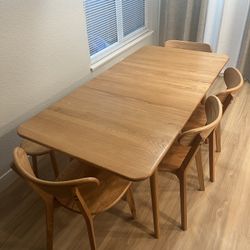 Solid Wood Extendable Dining Table With Chairs and Bench