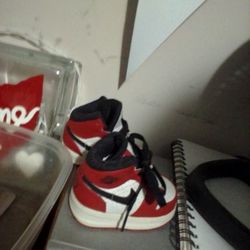 Jordan Retro 1 Size 3C