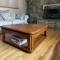 Expandable Coffee Table 