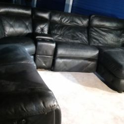 CAN DELIVER UNLOAD & SET UP $25...HUGE ELECTRIC RECLINING SECTIONAL WITH RECLINING CHASE LOUNGE