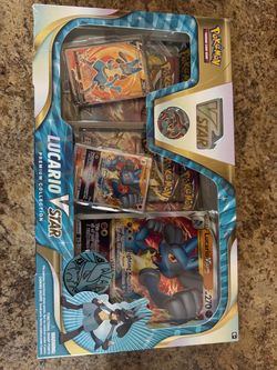 Lucario v star premium collection box - brilliant stars , chilling reign fusion strike