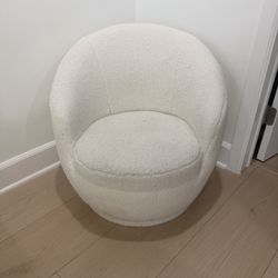 Toddler Swivel Boucle Chair