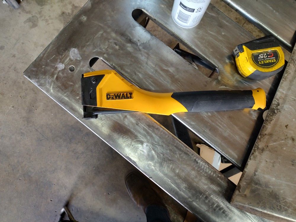 DeWalt Hammer Stapler
