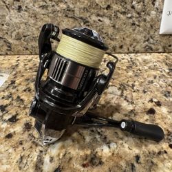Shimano 23 Vanquish 1000SSSPG Spinning Reel Freshwater Trout Crappie Panfish