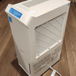 Dehumidifier - Excellent Condition - For 4500 SQ Ft Rooms