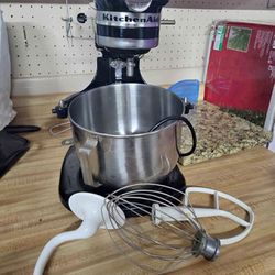 Kitchen Aid Pro 5 Mixer 