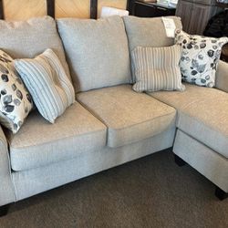 Abney Sofa Chaise ☘️ Living Room Set 🎶 $39 down Payment 👈🏼 