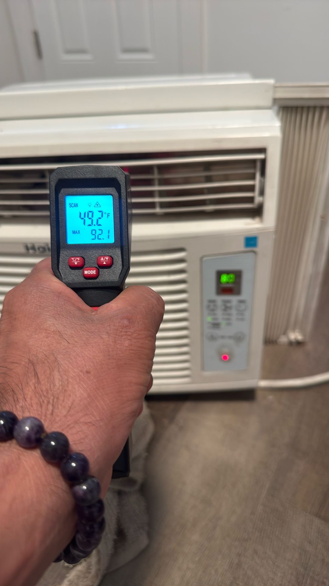 Hair Air Conditioner 12000 BTU Ice Cold For Dining Room!