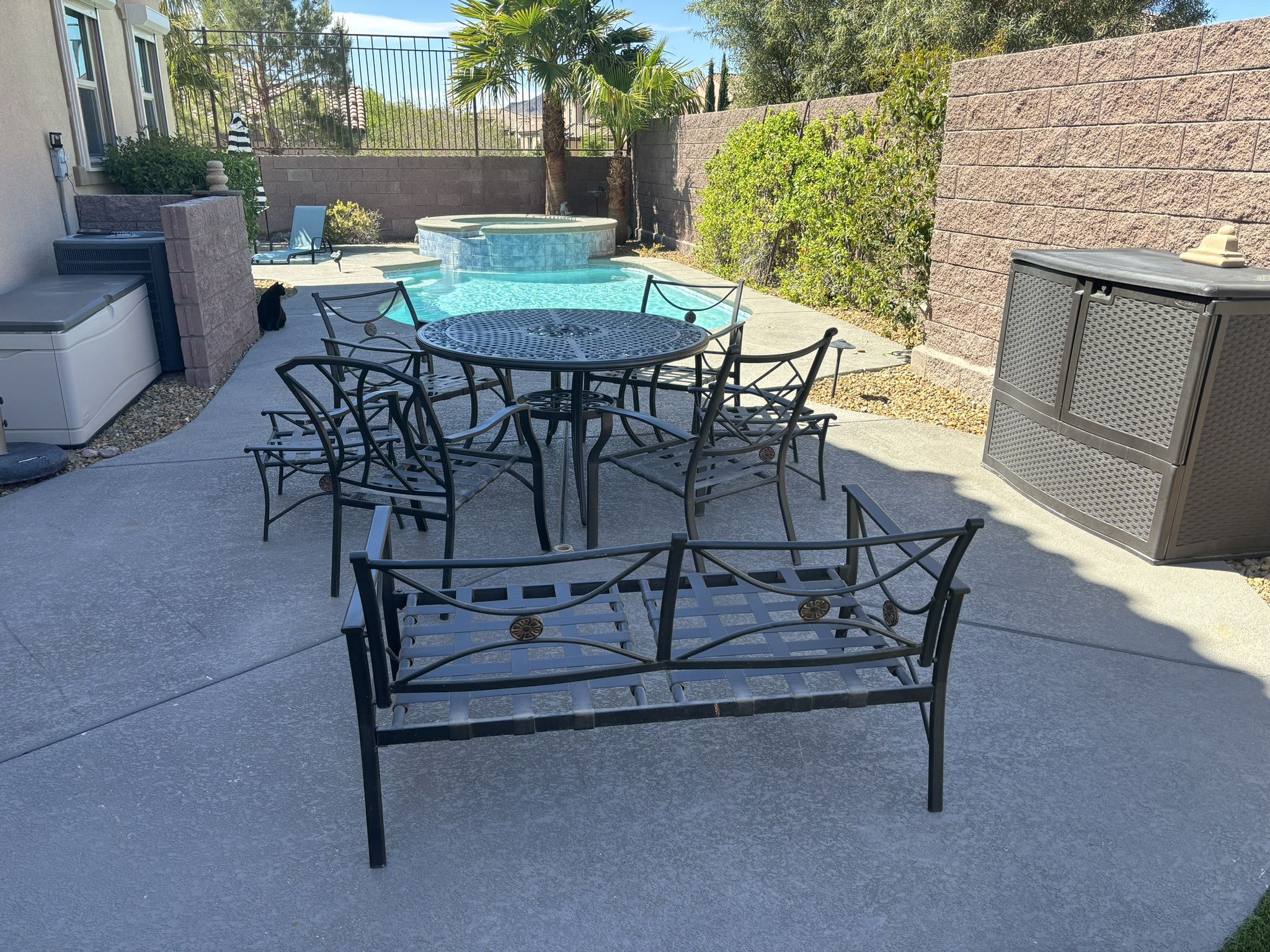 8 Pieces of Outdoor Patio Furniture