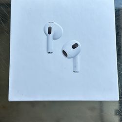 3rd generation Apple AirPods And Lightning Charging Case