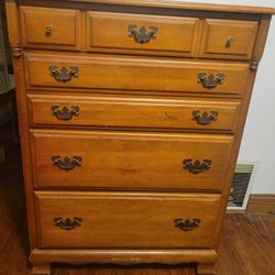 WOOD CHEST