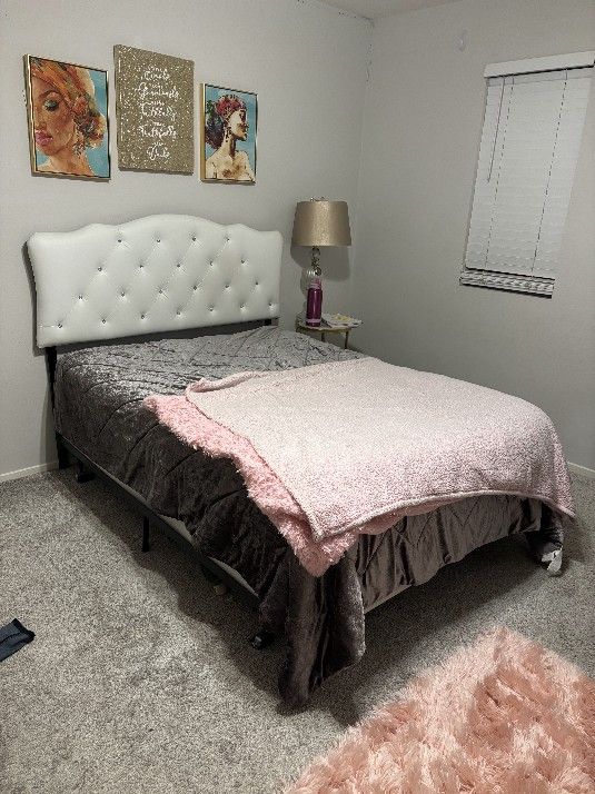 Head Board And Dresser Combo