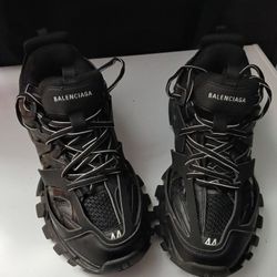 Balenciaga Tracks Size 44