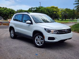 2015 VOLKSWAGEN TIGUAN S. BACKUP CAM, B/T, SERVICED, PET/SMOKE FREE