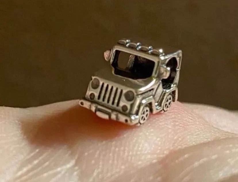Jeep Silver Charm S925