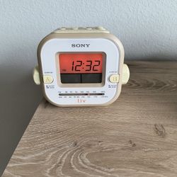 Sony Dream Machine Alarm Clock AM/FM Radio Vintage 