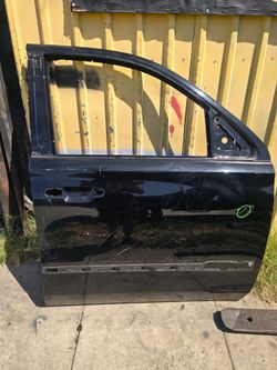2014-2019 CADILLAC ESCALADE RIGHT FRONT DOOR