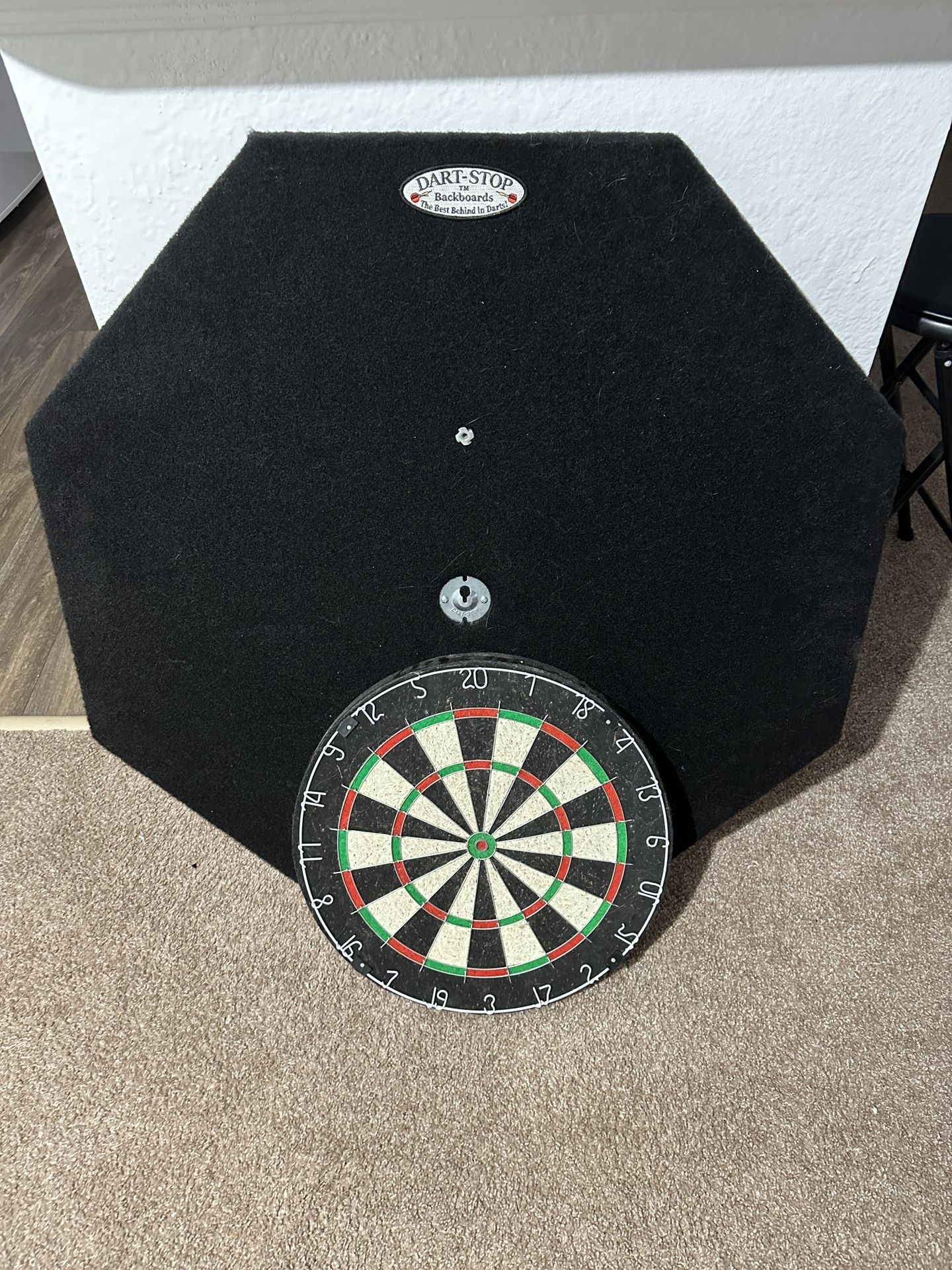 Dart Board With Stopper 