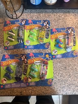 Hot Wheels Skate Fingerboard Sets – Lot of 5 TREASURE HUNT