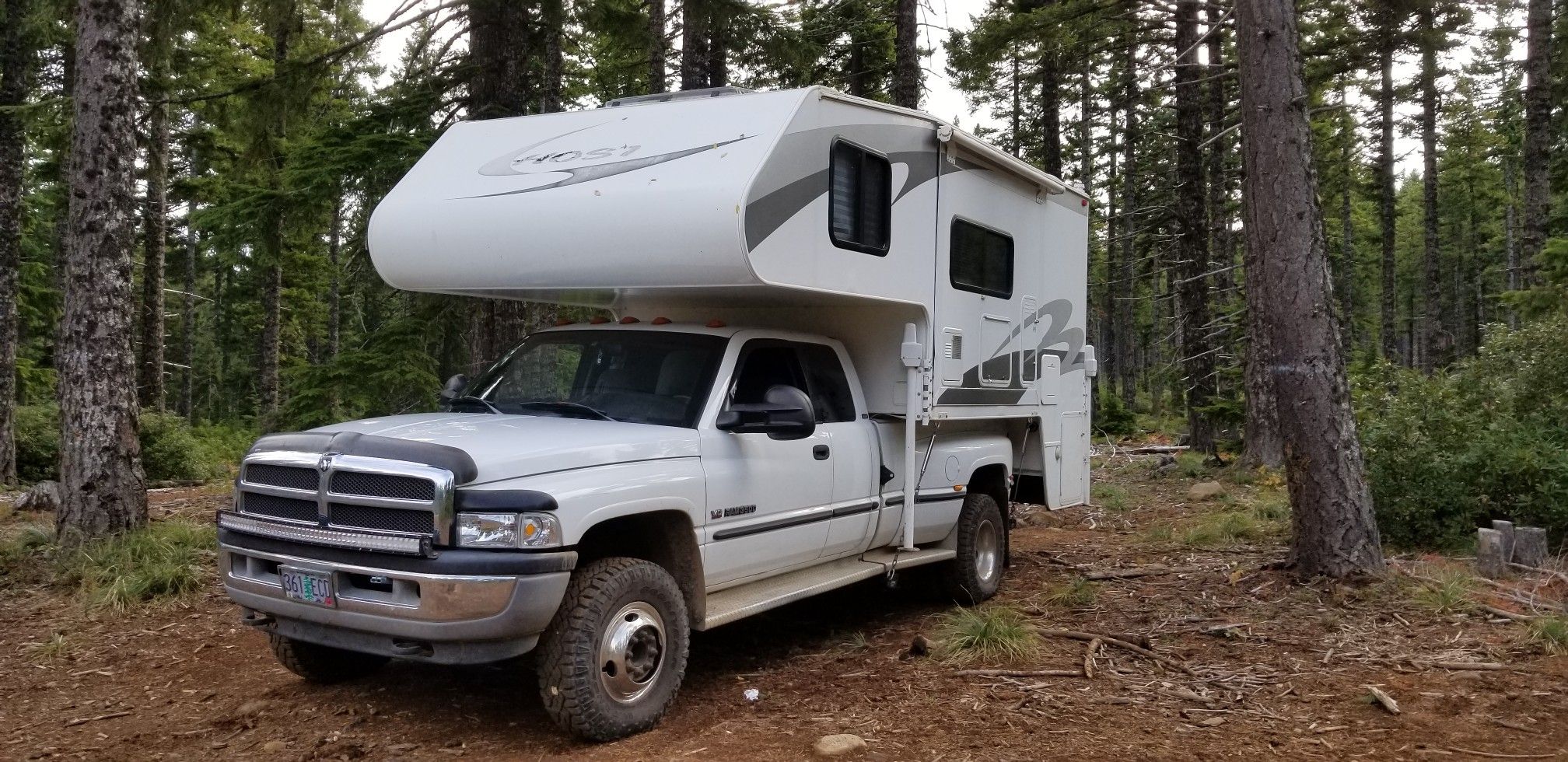 2007 host camper and 1999 ram pick up