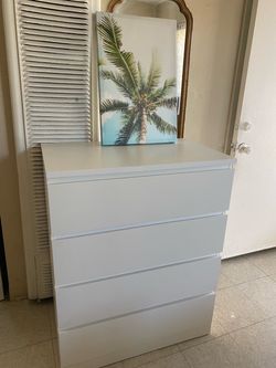 Dresser ikea