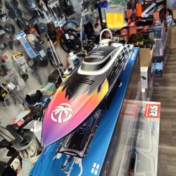 Pro Boat Recoil 2 RC Boat . Brand new in a box including remote controller battery and a charger $229 special deal