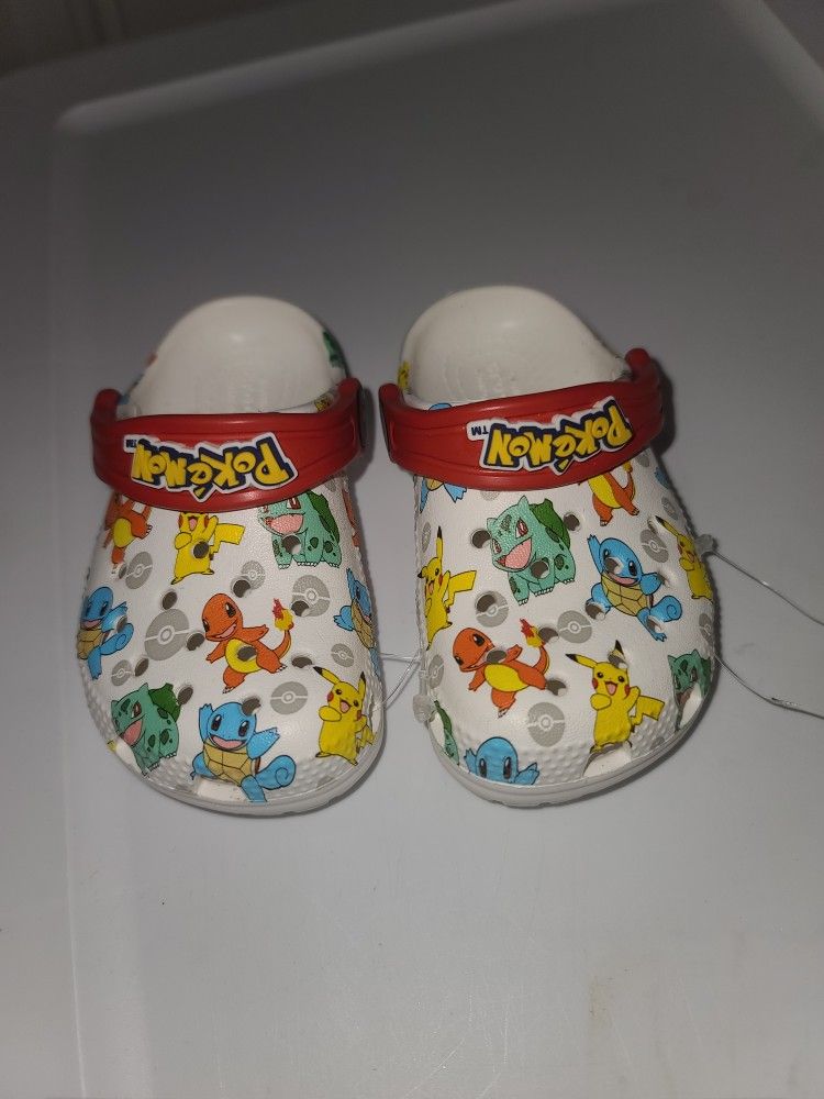 Pokémon Crocs