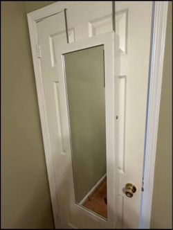 IKEA white door hanging jewelry stand (no key) inside light install