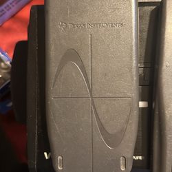 TI-83 graphing calculator In Great Condition