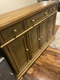 Jordan Furniture Hutch 