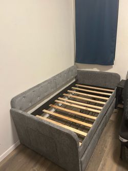Twin XL Bed/ sofa bed