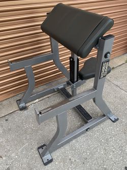 Hammer Strength Commercial Preacher Curl / Bicep Curl Bench- Olympic Weight Bar Included