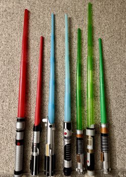 Vintage Star Wars Lightsaber Lot (7 Total) – 5 Electronic, 2 Non-Electronic – Used