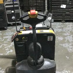 Yale pallet jack