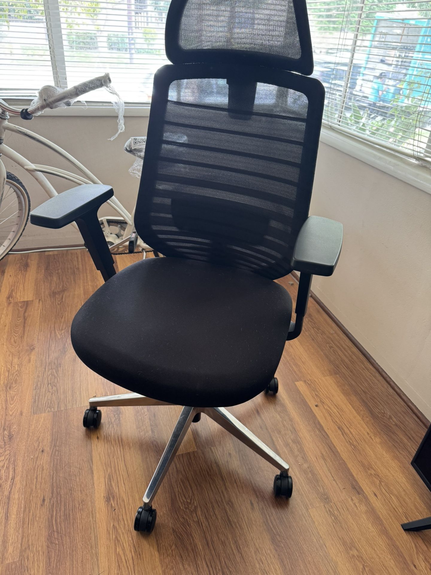 Branch Ergonomic Office Chair